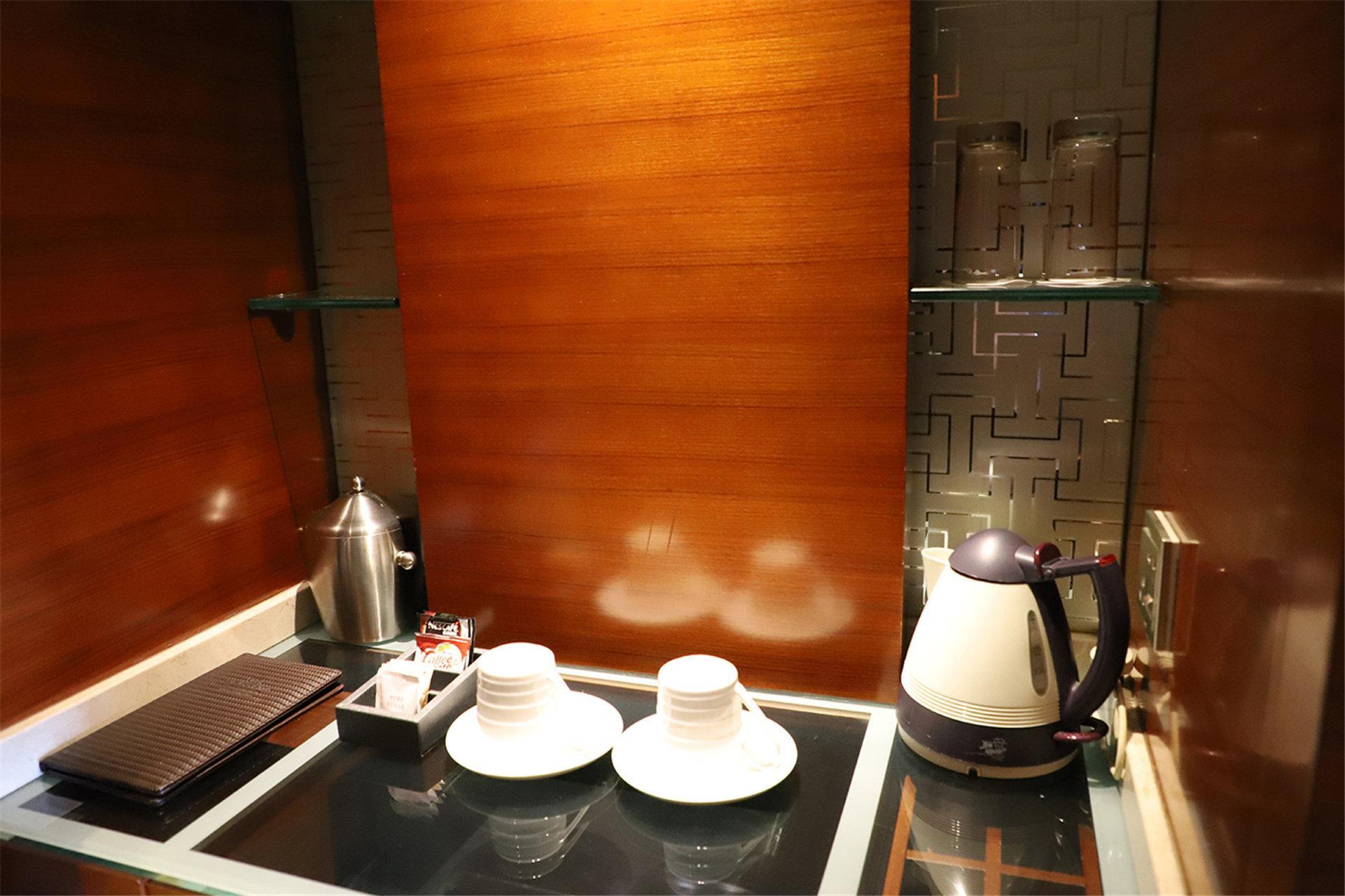 คราวน์ พลาซา เสินหยาง พาร์ควิว Hotel เสิ่นหยาง ภายนอก รูปภาพ